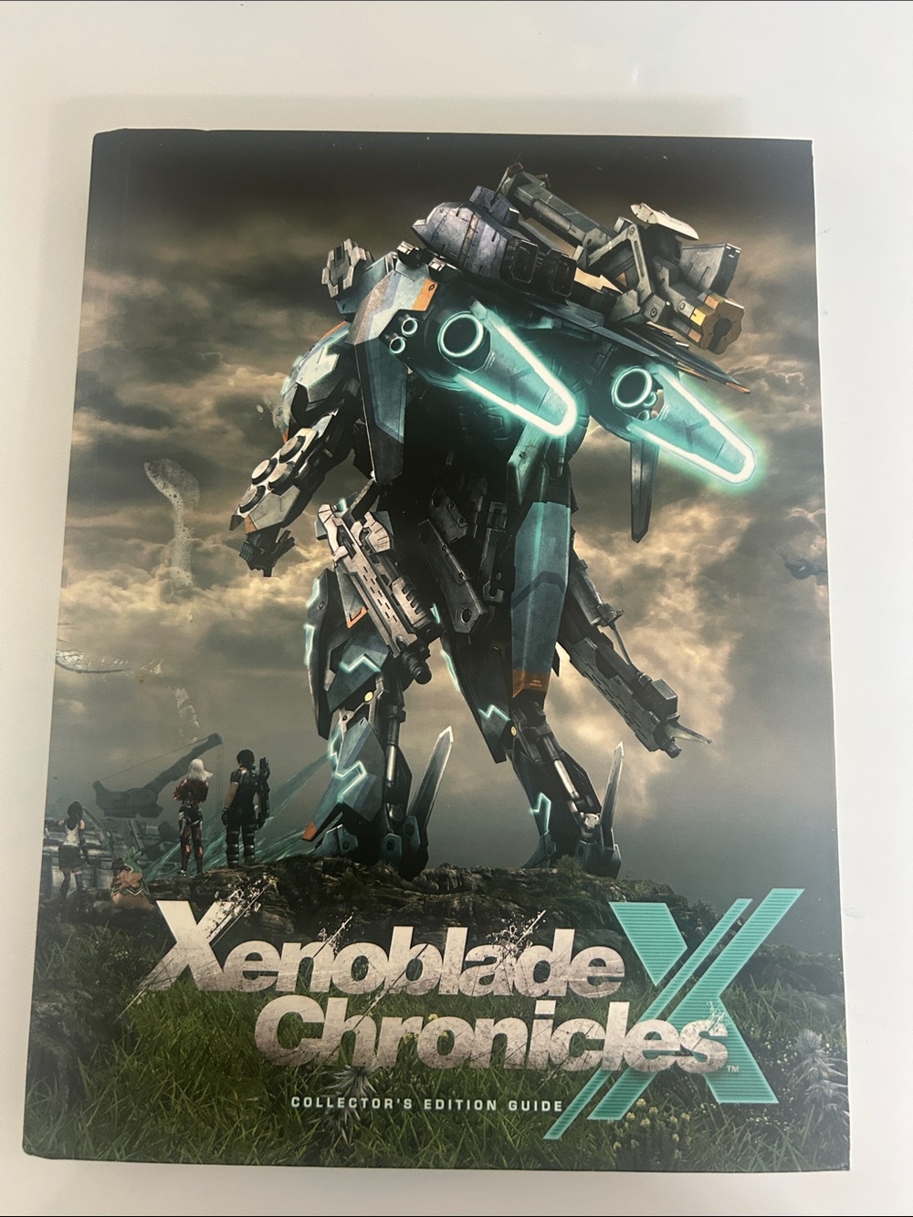 Xenoblade Chronicles X Collector's Edition Guide - Teal & Gray Mech Cover